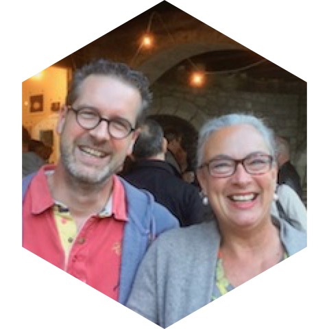 Didier Laur e Zena Machington, fondatrice della scuola I can speak French nelle Cotswolds
